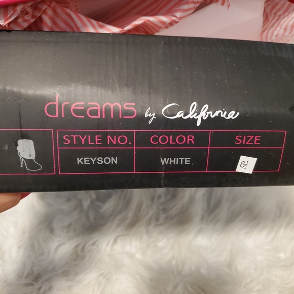 White Suade Booties with fur - Picture 3 of 5